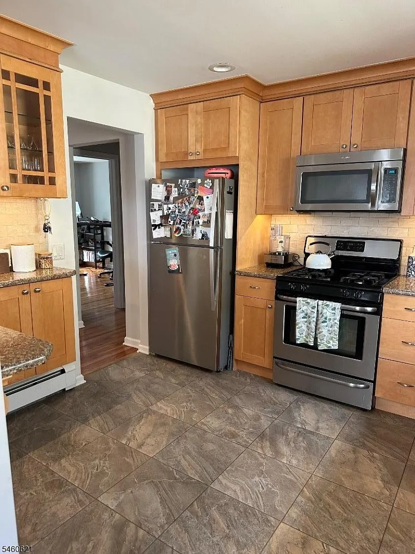112 Preston Ave — Photo 1