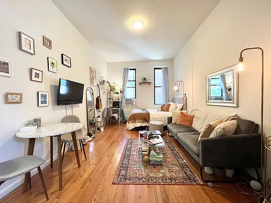 Rented by Compass | media 1
