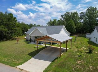 67 Sawblade Rdg, Marietta, SC 29661