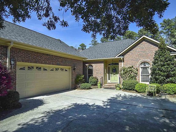 3rd image of 853 Shelter Cove Ct