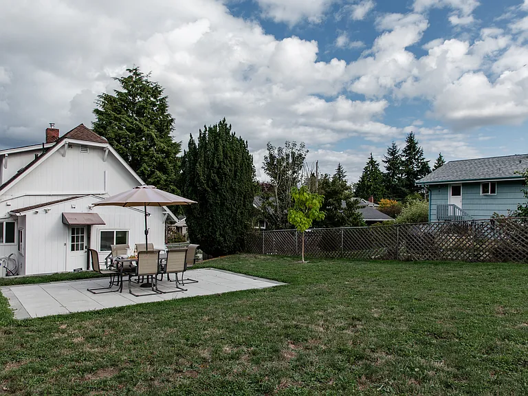 7947 10th Ave SW — Photo 39