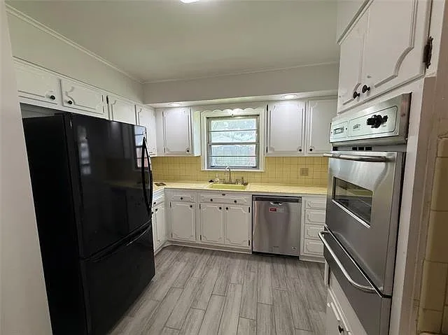 420 E William David Pkwy — Photo 13