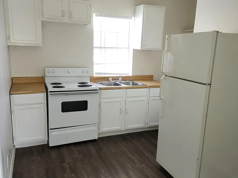 5004 Eastside Ave #101 — Photo 7