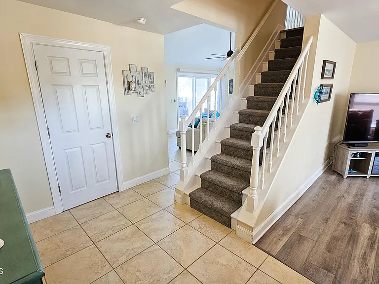 105 Peter Rd — Photo 4