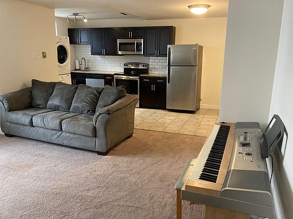 3rd image of 5561 Pershing Ave #207