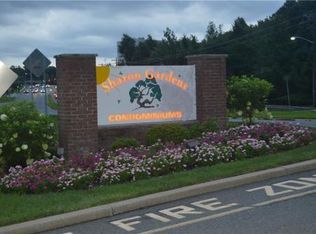 110 Sharon Ct, Woodbridge, NJ 07095