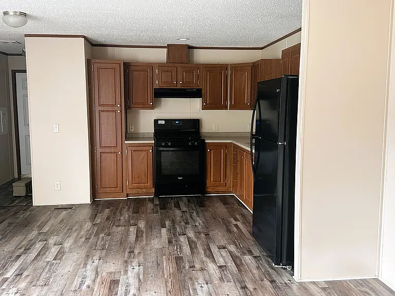 151 Maple Wood — Photo 5