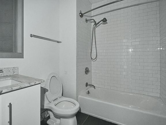 5th image of 140 Orange St #4