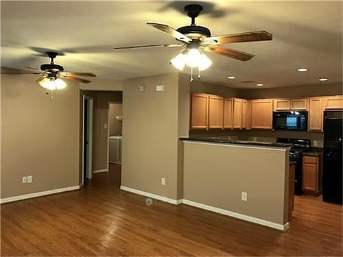 5th image of 12113 Medina Lake Dr