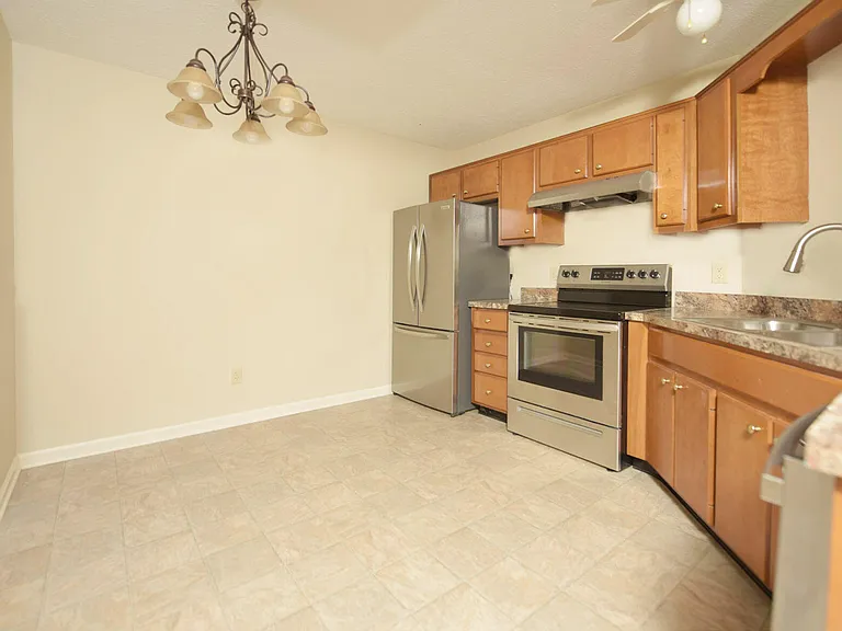 67 Forest Hill Dr — Photo 4