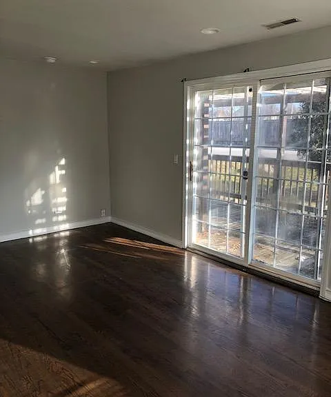 922 E Gladys Ave — Photo 16