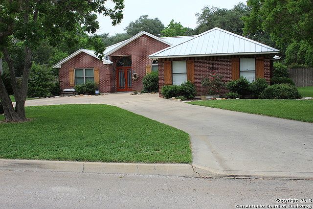 1st image of 1628 Continental Dr W