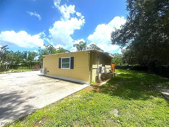 8239 Suncoast Dr