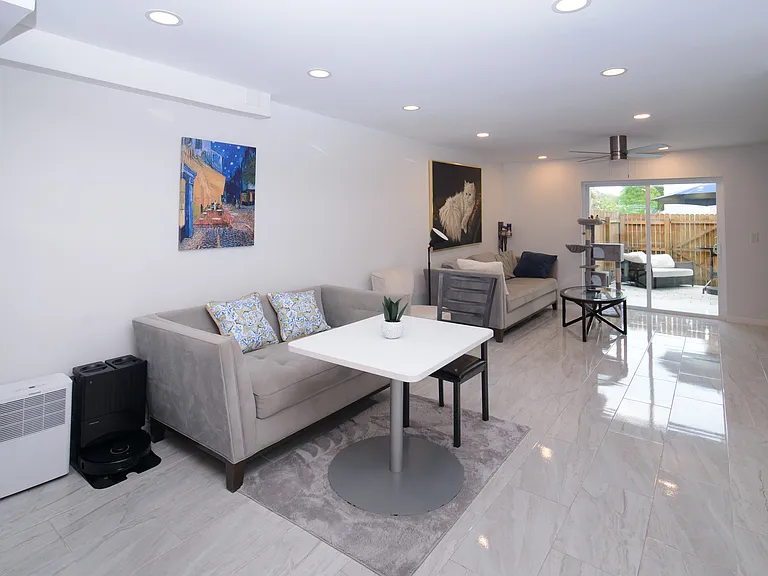 2826 Somerset Park Dr — Photo 4
