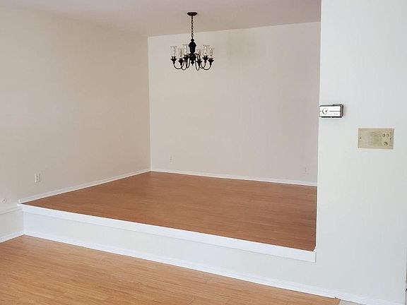 5th image of 240 N Adams St APT 3