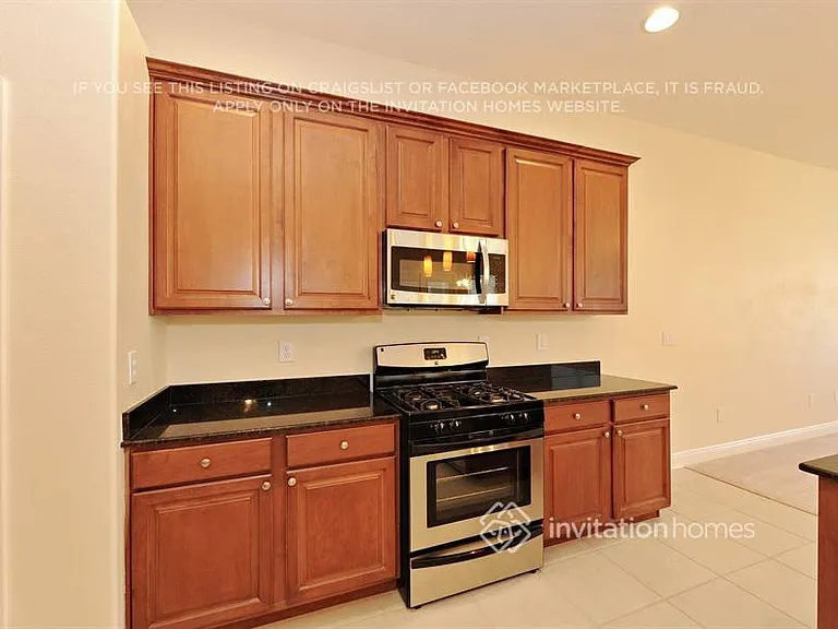 1820 Beaconsfield Dr — Photo 5