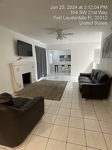 104 SW 21st Way #A Photo 1
