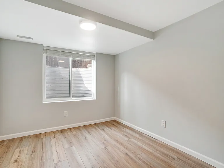 840 Hill Ave — Photo 29