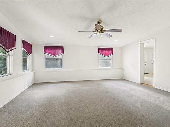 5th image of 1848 9th St