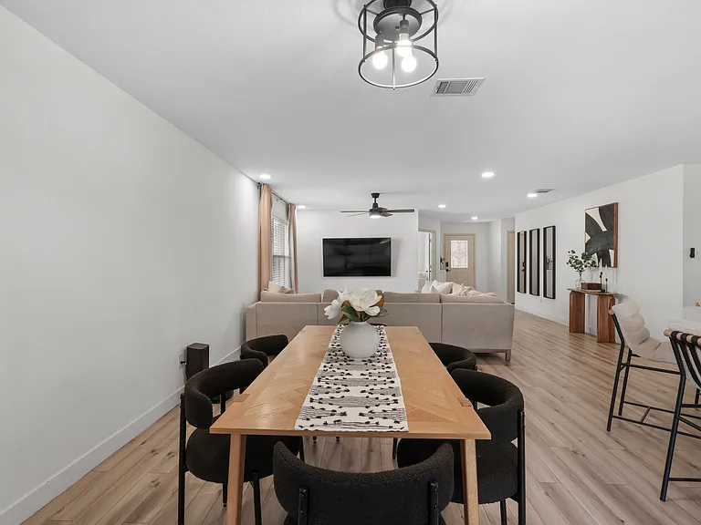 2031 Lake Trail Dr — Photo 15