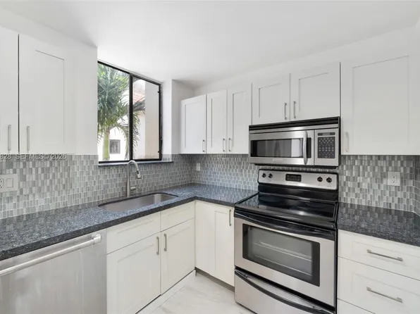 1401 NE 9th St APT 26, Fort Lauderdale, FL 33304