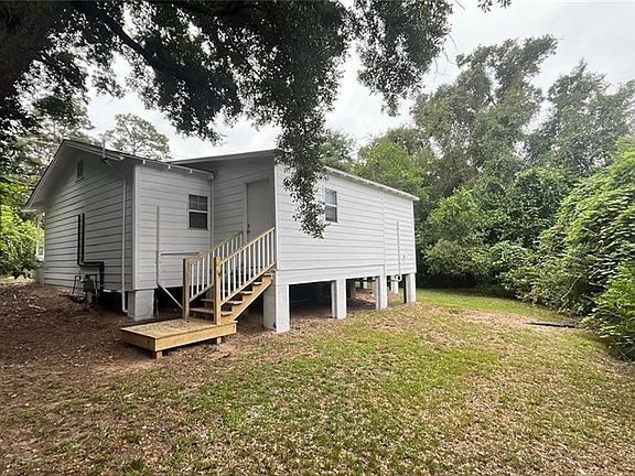 2nd image of 3204 Lott Rd