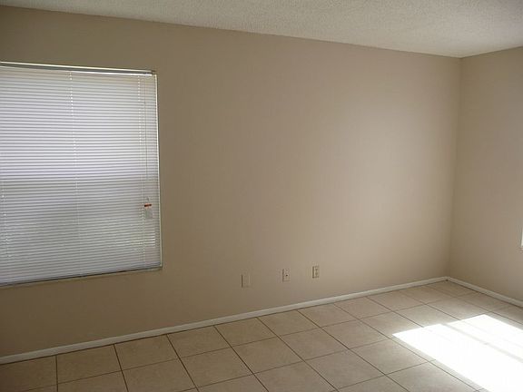 5th image of 1537 Nantucket Ct Unit 1006