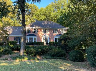 6935 Hunters Knl, Sandy Springs, GA 30328