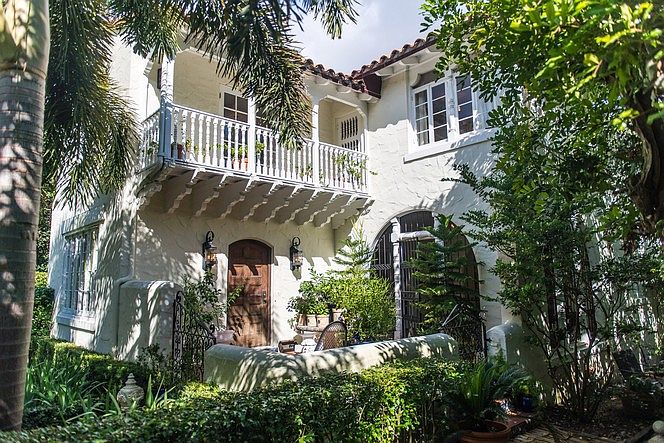 1st image of 3559 Palmetto Ave