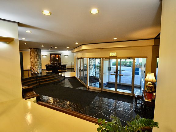 4th image of 6833 N Kedzie Ave APT 205