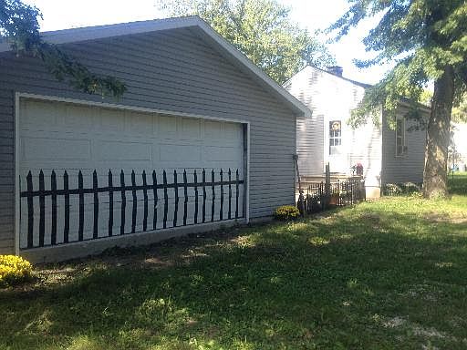 2nd image of 21708 W Grand Ave