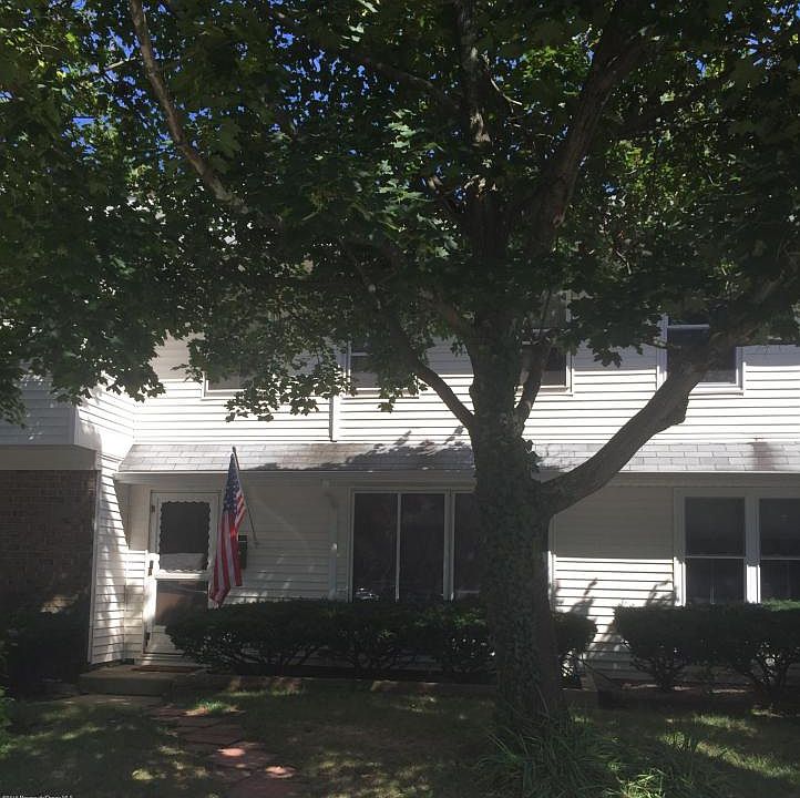 1st image of 114 Williamsburg Ln