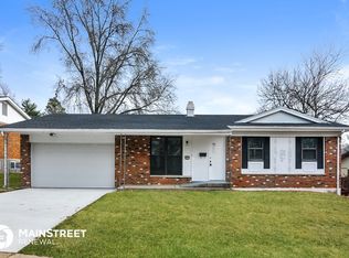 2070 Cordoba Dr, Florissant, MO 63033