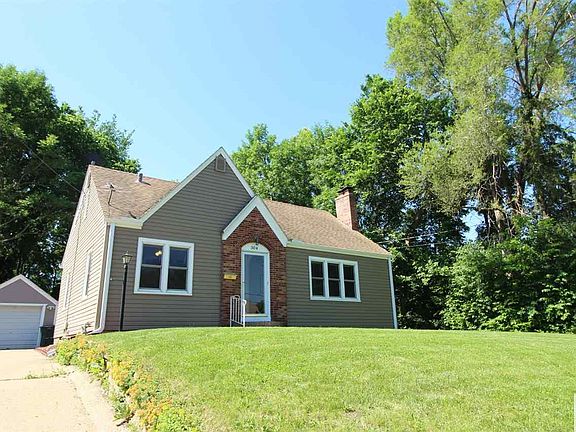 2nd image of 304 36th St