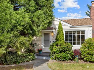 8402 37th Ave SW, Seattle, WA 98126