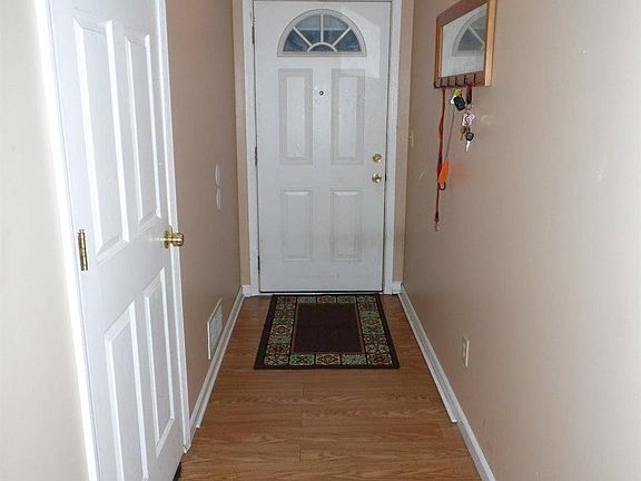 2nd image of 225 E 16th St