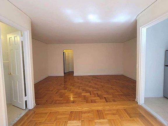 3rd image of 310 E 74th St #3W