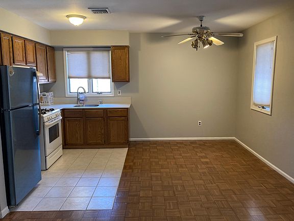 3rd image of 100 Nancy Ln #B