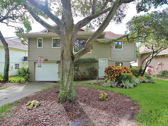 2nd image of 1011 S Pointe Alexis Dr