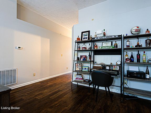 4th image of 8915 Eli Dr