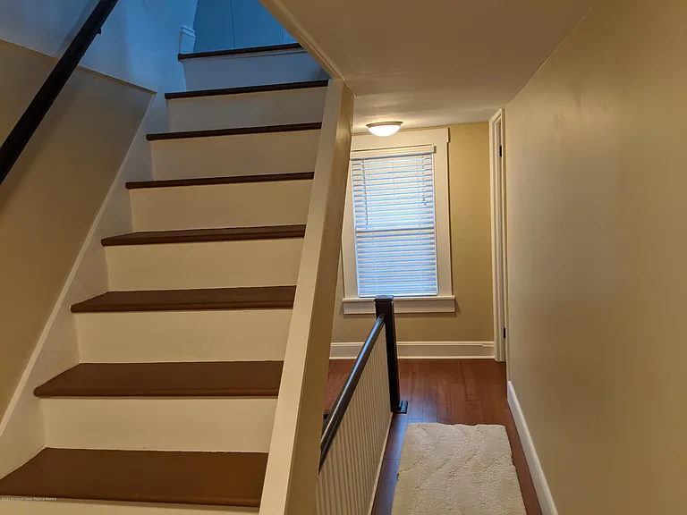 1121 Bay Ave — Photo 23