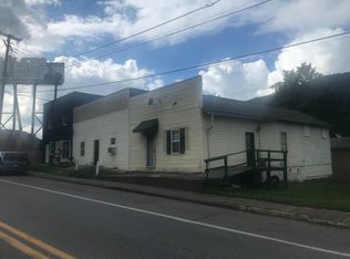 15125 Maccorkle Ave, Cabin Creek, WV 25035