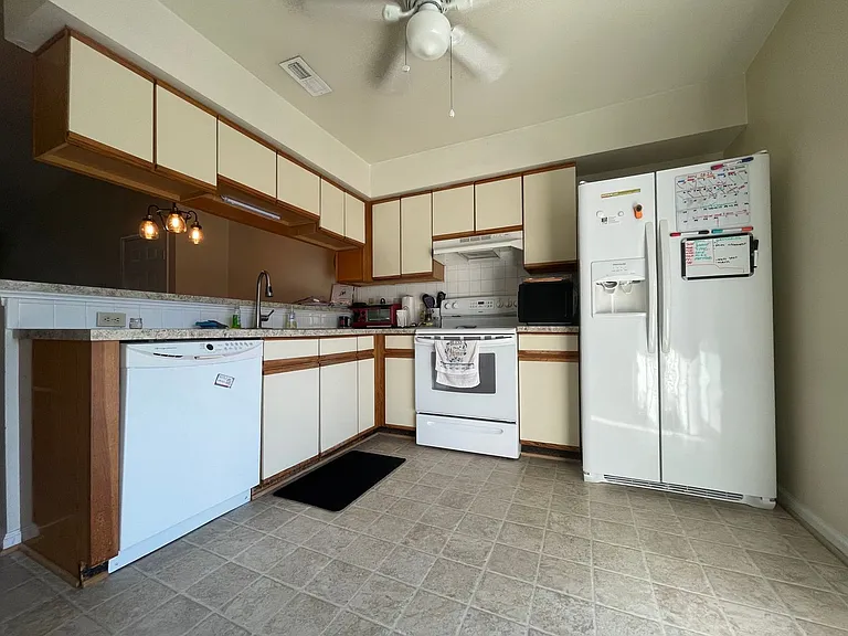 4823 Station House Ln — Photo 3