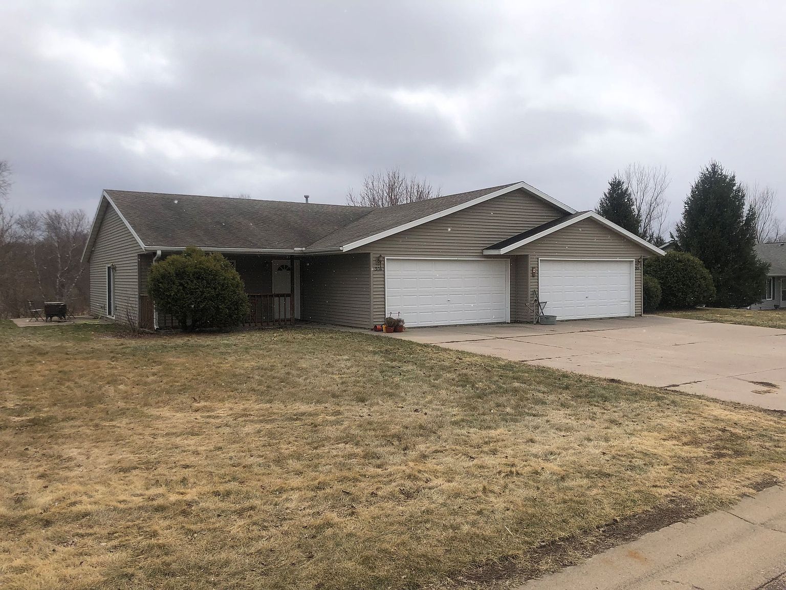 304 Jersey Ln, Elk Mound, WI 54739 Zillow
