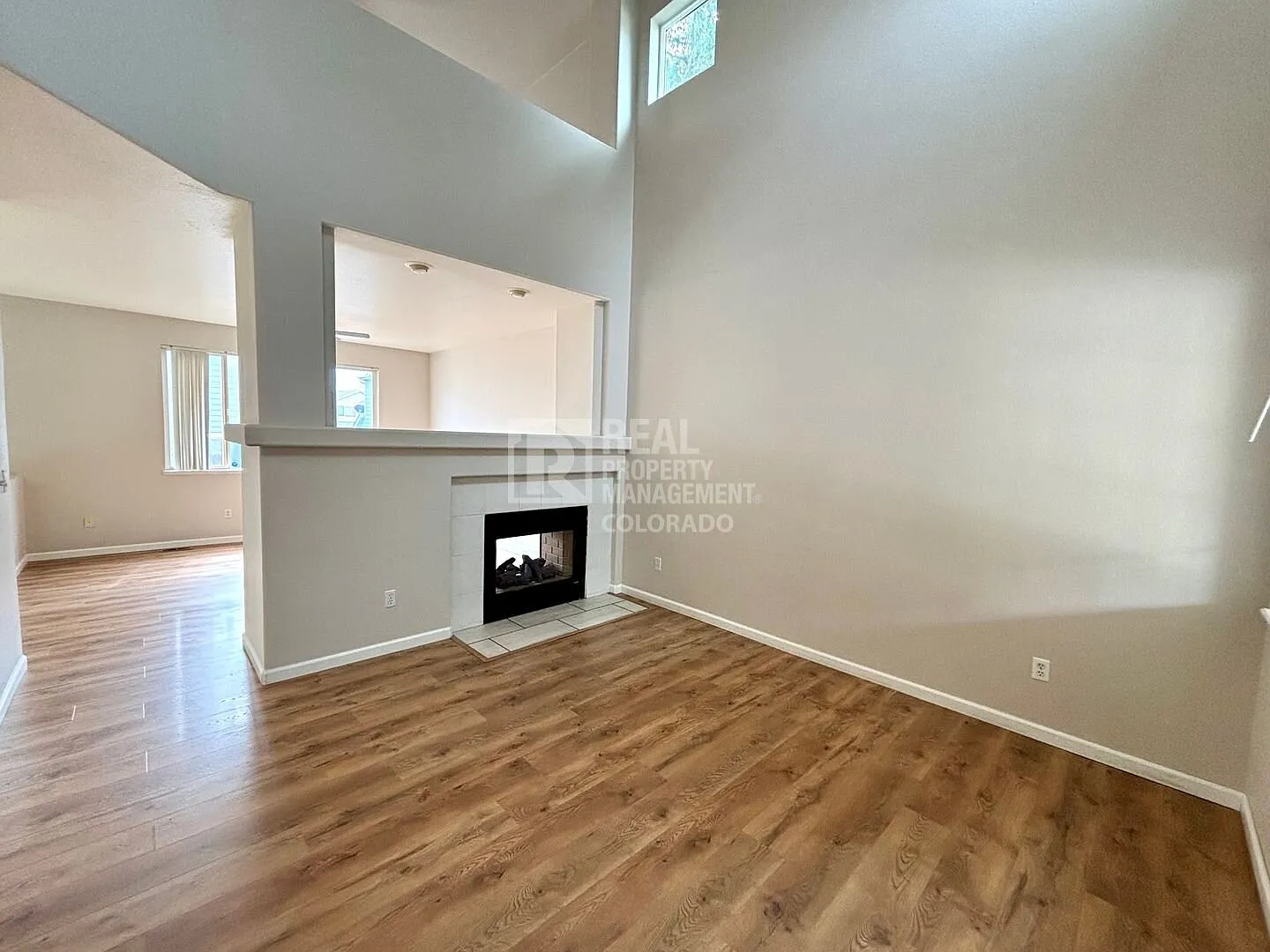 Spacious 3-Bedroom Home with Loft & 2-Car Garage — Photo 3