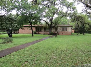 317 Mecca Dr, Hollywood Park, TX 78232