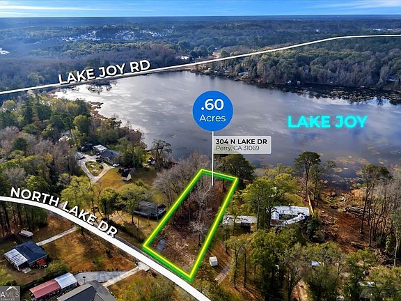 2nd image of 304 N Lake Dr