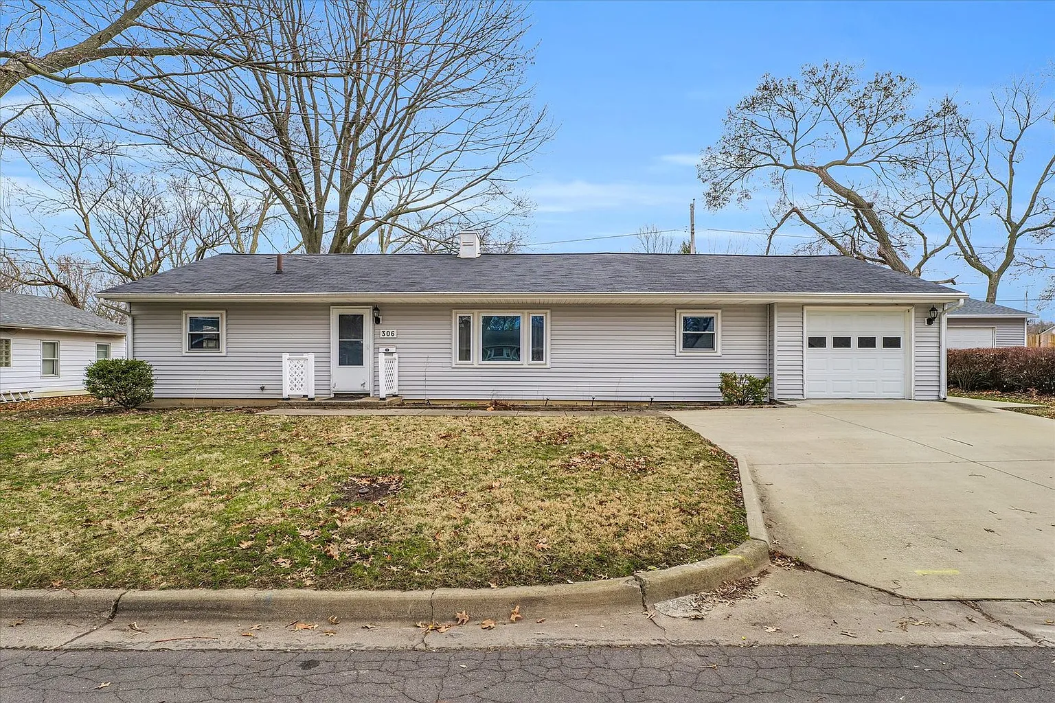 306 Kelly Ct photo 1