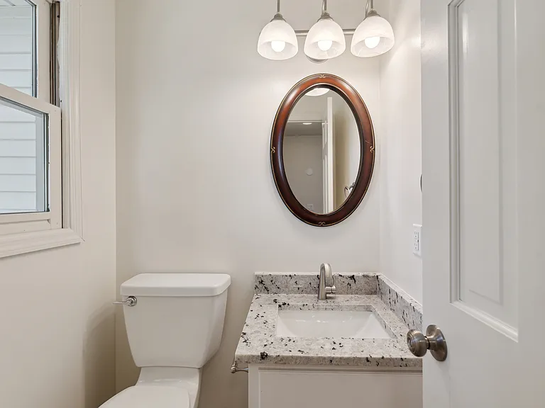 2410 Wealdstone Rd — Photo 3