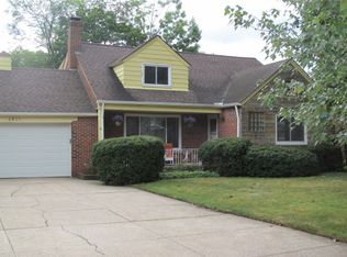4811 W 212th St, Fairview Park, OH